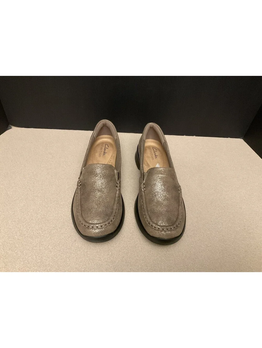 New! Womens Clarks Ellowyn Lux Bronze Metallic Comfort Loafers. Size 7M. Nice!